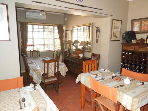 Restaurant, Trees Too Guest Lodge in Kruger National Park Restaurant, Trees Too Guest Lodge in Kruger National Park