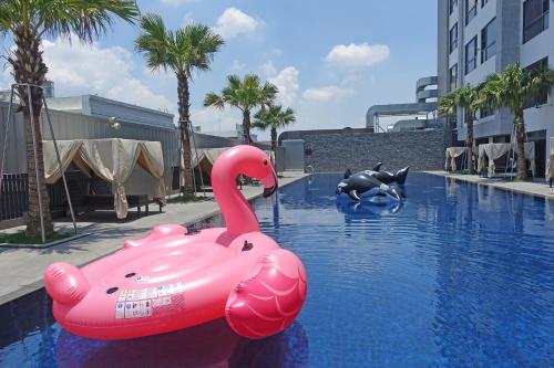 Swimming pool, SUN HAO INTERNATIONAL HOTEL in Douliu Township Swimming pool, SUN HAO INTERNATIONAL HOTEL in Douliu Township
