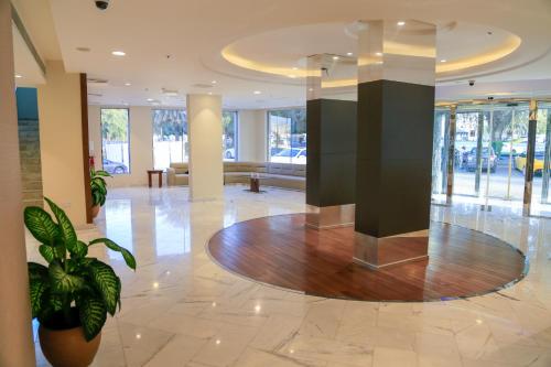 Lobby, Muscat Inn Hotel in Mascate Lobby, Muscat Inn Hotel in Mascate