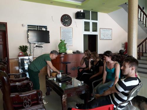 Lounge/area TV in comune, Khách sạn Hưng Vân - Bắc Kạn city (Khach san Hung Van - Bac Kan city) in Bac Kan Lounge/area TV in comune, Khách sạn Hưng Vân - Bắc Kạn city (Khach san Hung Van - Bac Kan city) in Bac Kan