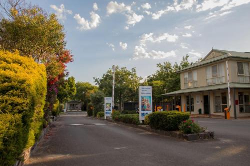 Entrance, BIG4 Mornington Peninsula Holiday Park in Frankston Entrance, BIG4 Mornington Peninsula Holiday Park in Frankston
