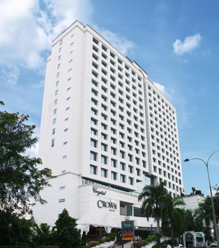 Exterior view, Crystal Crown Hotel, PJ in Petaling Jaya Exterior view, Crystal Crown Hotel, PJ in Petaling Jaya