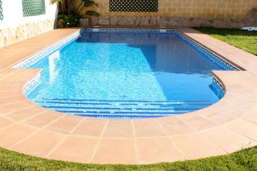 Hotel Chalet Alegría con Piscina
