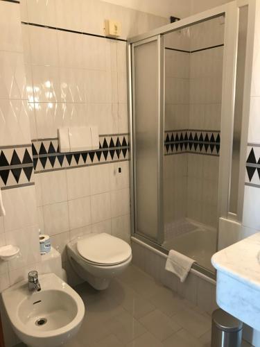 This photo about Hotel Riviera shared on HyHotel.com