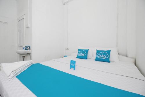 This photo about Airy Alun Alun Dewi Sartika 18 Bandung shared on HyHotel.com