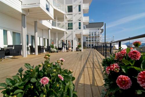 Exterior view, Molde Fjordstuer - By Classic Norway Hotels in Molde Exterior view, Molde Fjordstuer - By Classic Norway Hotels in Molde