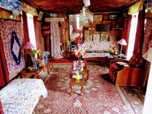 Hotel Houseboat Royal Lodge