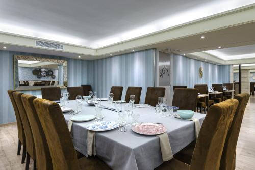 Comida y bebida, Hotel El Acebo in Jaca Comida y bebida, Hotel El Acebo in Jaca