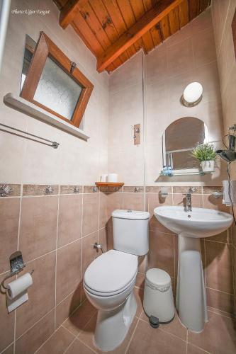 This photo about Tartaruga Motel shared on HyHotel.com