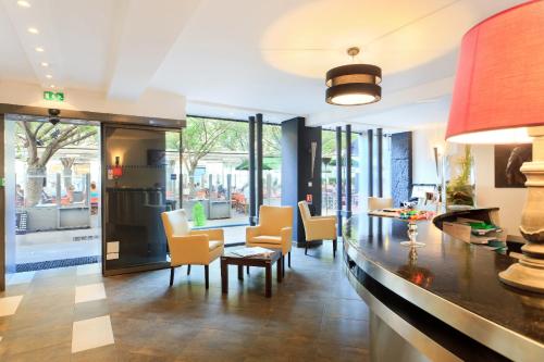 Lobby, Hotel Le Silky by HappyCulture near Cathedral Saint Jean Baptiste Lobby, Hotel Le Silky by HappyCulture near Cathedral Saint Jean Baptiste