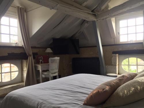 Hostellerie Les Griffons in Brantome Hostellerie Les Griffons in Brantome