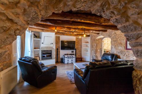 Villa Hrustika - heated pool, jacuzzi & sauna in กาบอนยิน Villa Hrustika - heated pool, jacuzzi & sauna in กาบอนยิน