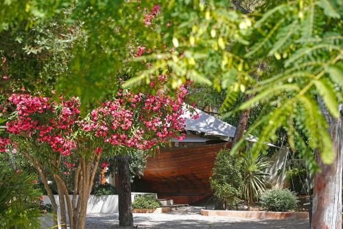 This photo about Campo Di Fiori, Maisons de Charme shared on HyHotel.com