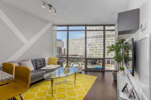 This photo about Luxury on Bay St. (Yonge & College) shared on HyHotel.com