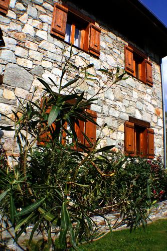 Entrance, Hotel Autantic in Bourg-Saint-Maurice Entrance, Hotel Autantic in Bourg-Saint-Maurice