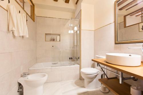 Baño, Hotel Casa de las Cuatro Torres in Cadiz Baño, Hotel Casa de las Cuatro Torres in Cadiz