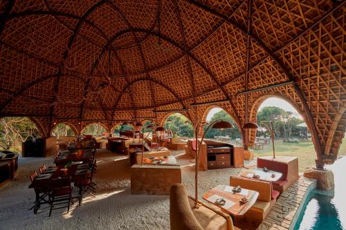 Restaurant, Wild Coast Tented Lodge - Relais and Chateaux - All Inclusive in Yala Restaurant, Wild Coast Tented Lodge - Relais and Chateaux - All Inclusive in Yala