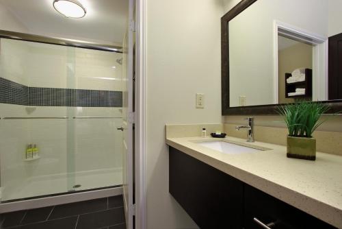 This photo about Staybridge Suites Houston W - Westchase Area shared on HyHotel.com