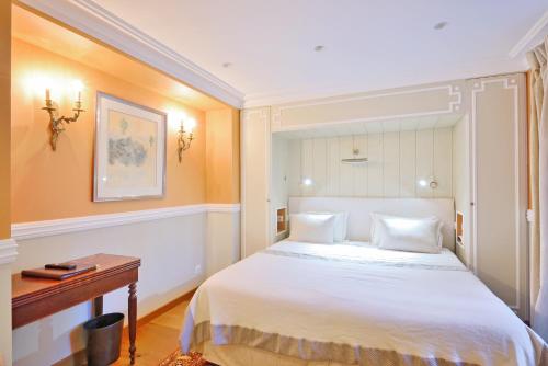 This photo about Villa Victor Louis - Bordeaux Centre shared on HyHotel.com