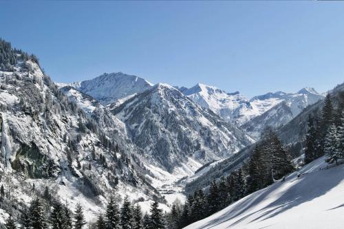 This photo about Almliesl HUET-234 shared on HyHotel.com