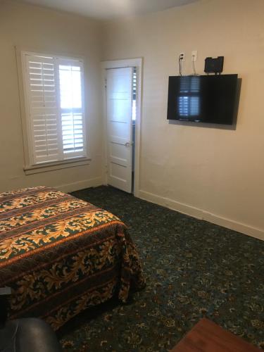 Hotel West Inn Hollywood LA in Hollywood Hotel West Inn Hollywood LA in Hollywood