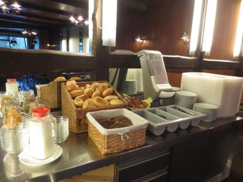 Food and beverages, Central-Hotel Tegel in Airport Berlin-Tegel Food and beverages, Central-Hotel Tegel in Airport Berlin-Tegel