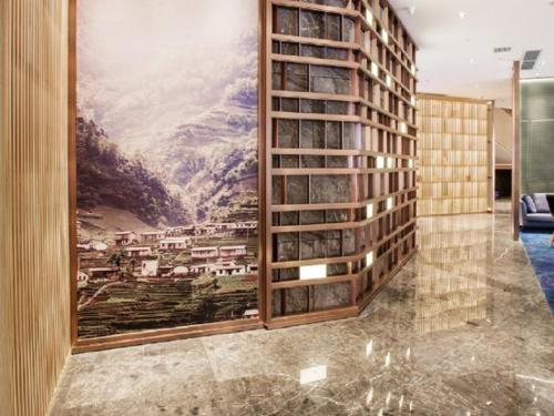 This photo about Shenzhen Bantian Huaweizhongcheng Atour Hotel shared on HyHotel.com