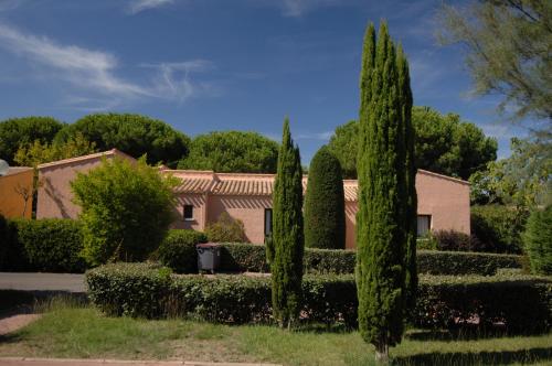 Garden, Residence Odalys Saint Loup in Cap D'Age Garden, Residence Odalys Saint Loup in Cap D'Age