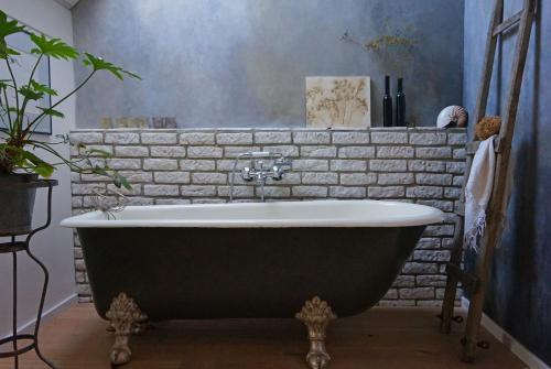 This photo about Unik Bed&Breakfast shared on HyHotel.com