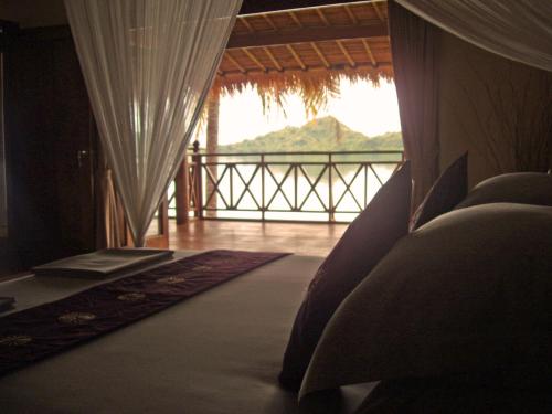 Guestroom, Lombok Villas, Villa KuraKura in Gili Asahan Guestroom, Lombok Villas, Villa KuraKura in Gili Asahan