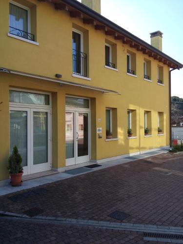 Entrada, Hotel C25 in Ponzano Veneto Entrada, Hotel C25 in Ponzano Veneto