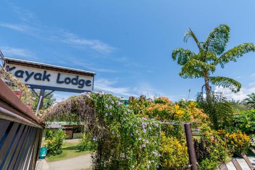 Exterior view, Kayak Lodge in Quepos Exterior view, Kayak Lodge in Quepos