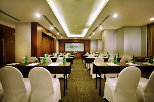 Forretningssenter, ASTON Pluit Hotel & Residence in Pluit Forretningssenter, ASTON Pluit Hotel & Residence in Pluit