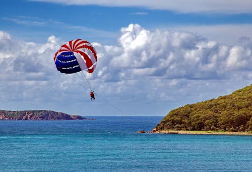плаж, Condo 105 @ Horizons Golf Resort - Salamander Bay NSW in Саламандър Бей плаж, Condo 105 @ Horizons Golf Resort - Salamander Bay NSW in Саламандър Бей