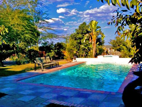 Senthaga Guest Lodge
