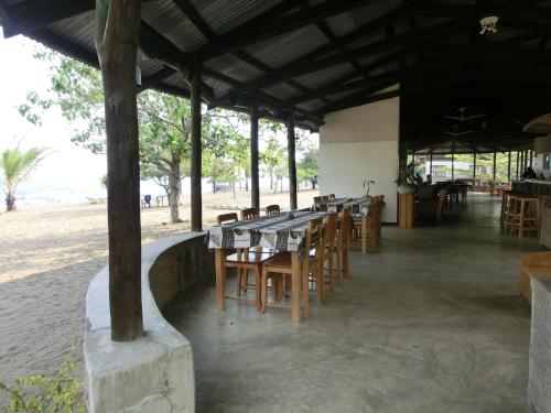 Restoran, Matema Lake Shore Resort in Tukuyu Restoran, Matema Lake Shore Resort in Tukuyu