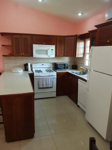 PIARCO VILLAGE SUITES BED AND BREAKFAST - ADULT ONLY in Piarco PIARCO VILLAGE SUITES BED AND BREAKFAST - ADULT ONLY in Piarco