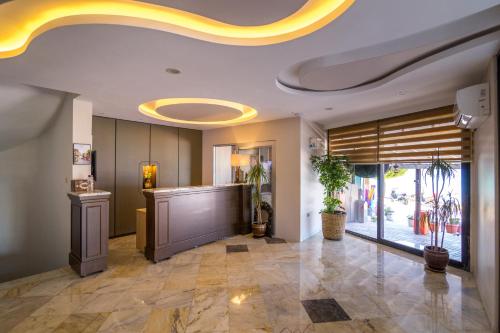 Фойє, Sunday Beach Hotel in Кушадаси Фойє, Sunday Beach Hotel in Кушадаси
