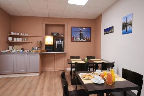 餐飲選擇, 佩提杜肯酒店 (Hotel Le Petit Duquesne) in 南特斯市中心 餐飲選擇, 佩提杜肯酒店 (Hotel Le Petit Duquesne) in 南特斯市中心