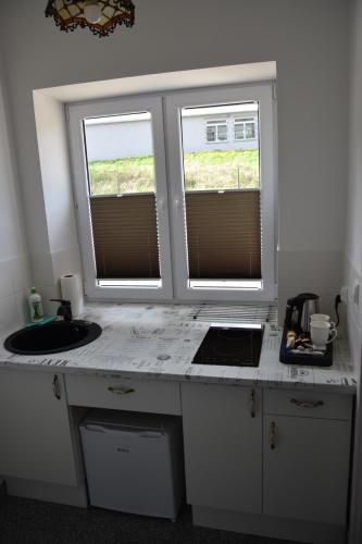 Létesítmények, Remiza w Starej Papierni in Lapino Létesítmények, Remiza w Starej Papierni in Lapino