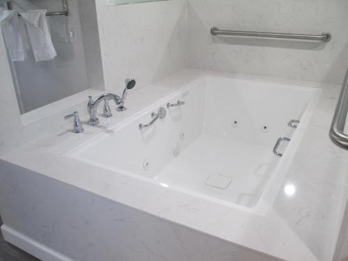 Claremont Lodge in Κλέαρμοντ(Καλιφόρνια) Claremont Lodge in Κλέαρμοντ(Καλιφόρνια)