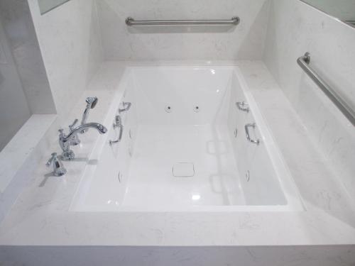 Παροχές, Claremont Lodge in Κλέαρμοντ(Καλιφόρνια) Παροχές, Claremont Lodge in Κλέαρμοντ(Καλιφόρνια)