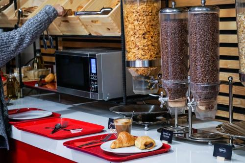 This photo about Ibis Girona shared on HyHotel.com