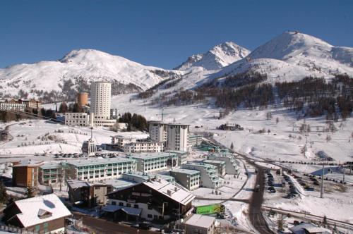This photo about Nevesestriere shared on HyHotel.com