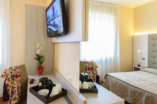 Primavera in สเตรซา Primavera in สเตรซา