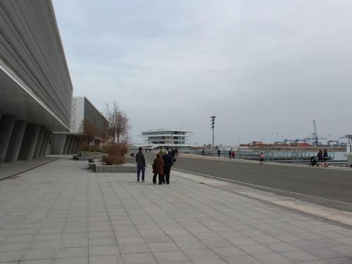 This photo about Piso moderno cerca de la Playa Malvarrosa shared on HyHotel.com