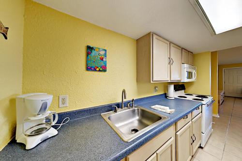 在meiguo.com看到的123 Sea Breeze - One Bedroom Condo的介绍图片