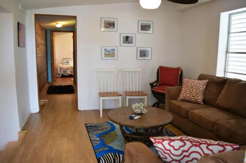 在meiguo.com看到的Paradise Cottage on Gulf Street - Three Bedroom Home的介绍图片