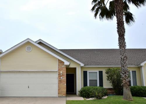 在meiguo.com看到的9th St Town House 303 - Two Bedroom Townhome的介绍图片