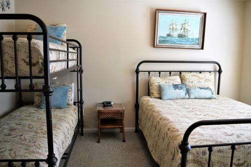 This photo about RedFish 504 NS - Three Bedroom Townhome shared on HyHotel.com